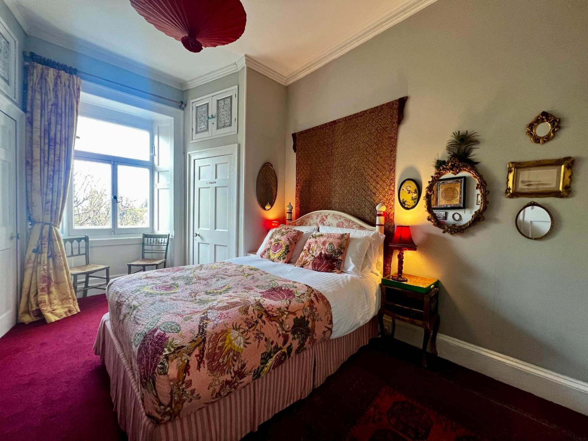 Central Apartment With Parking, Original Art And Antiques Эдинбург Экстерьер фото