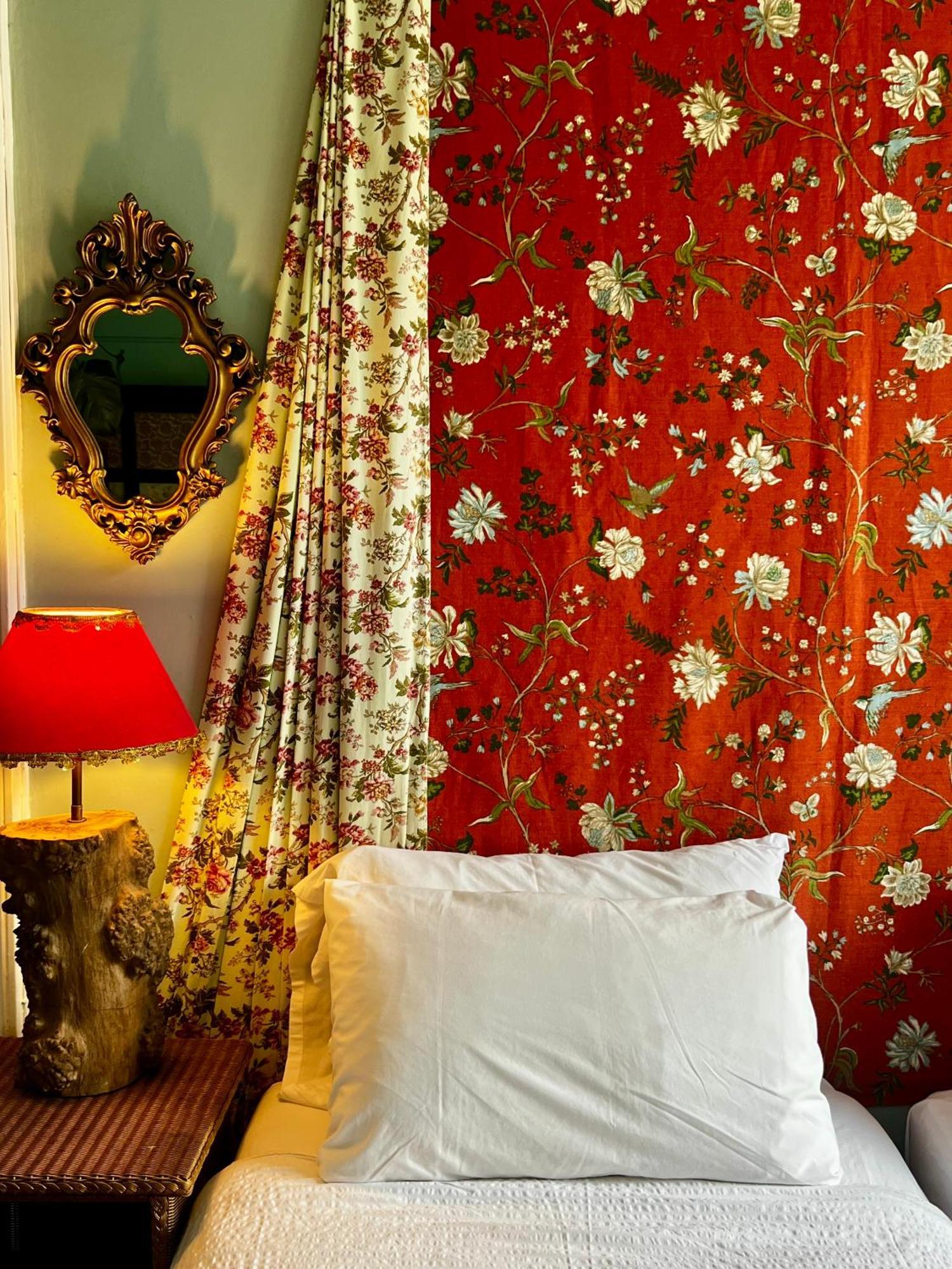 Central Apartment With Parking, Original Art And Antiques Эдинбург Экстерьер фото